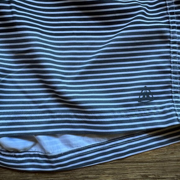 NWOT - Black & White Striped Board Shorts - Men size XL - Picture 4 of 7